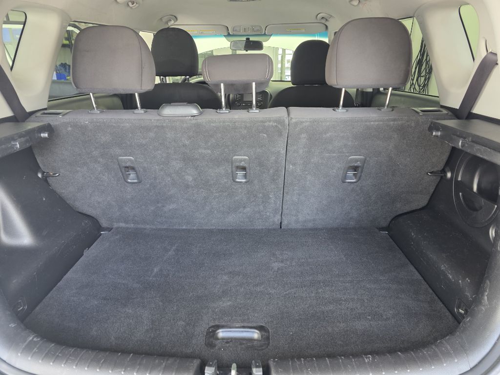 Photo 16 of this KIA SOUL
