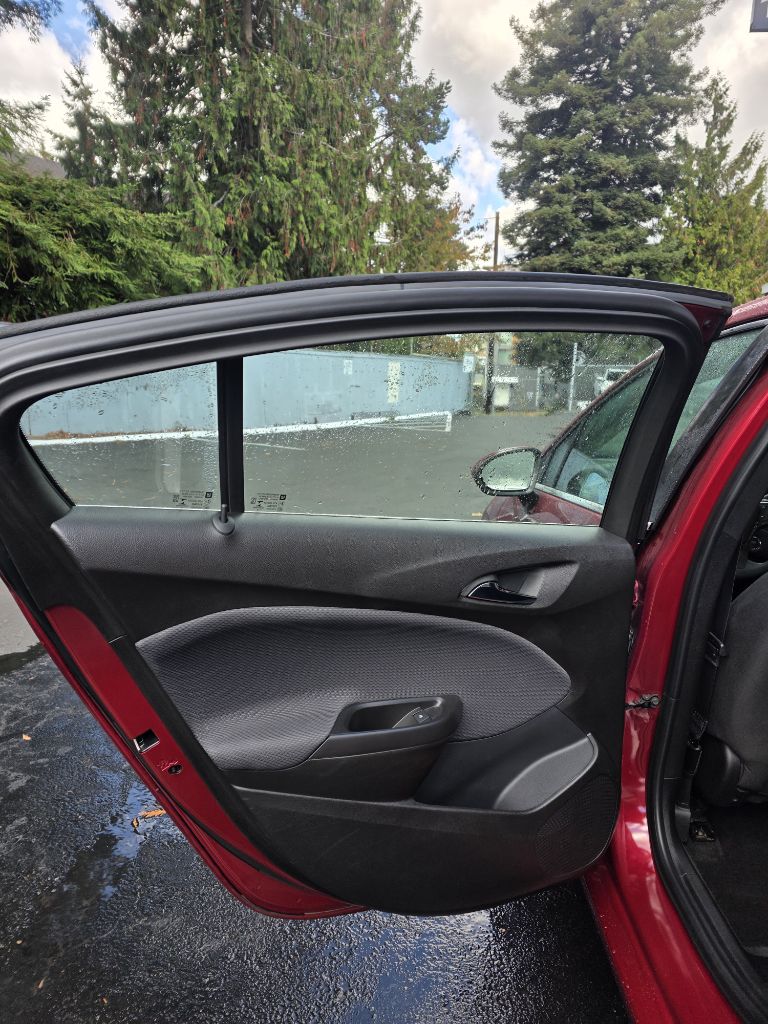 Photo 21 of this CHEVROLET CRUZE