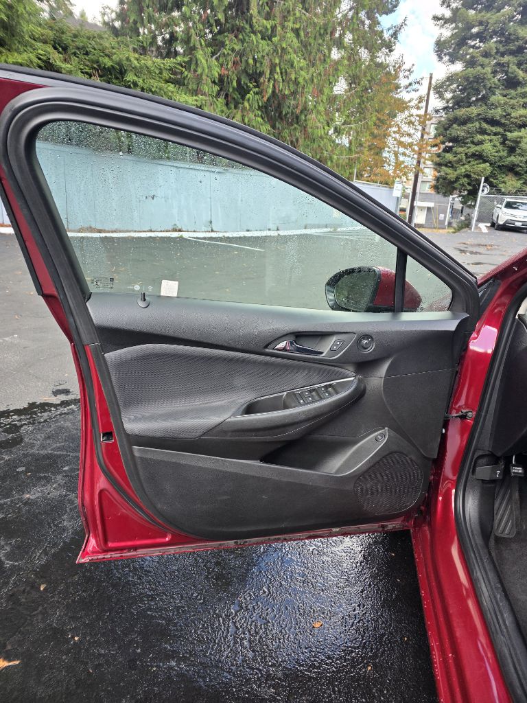 Photo 19 of this CHEVROLET CRUZE