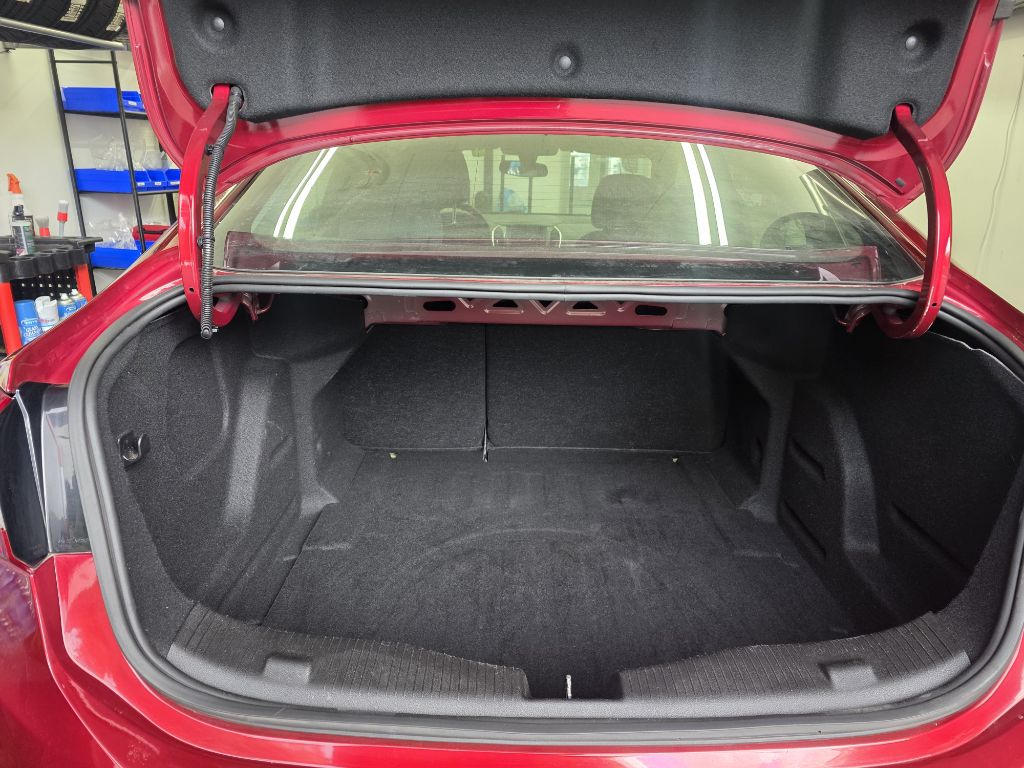 Photo 14 of this CHEVROLET CRUZE