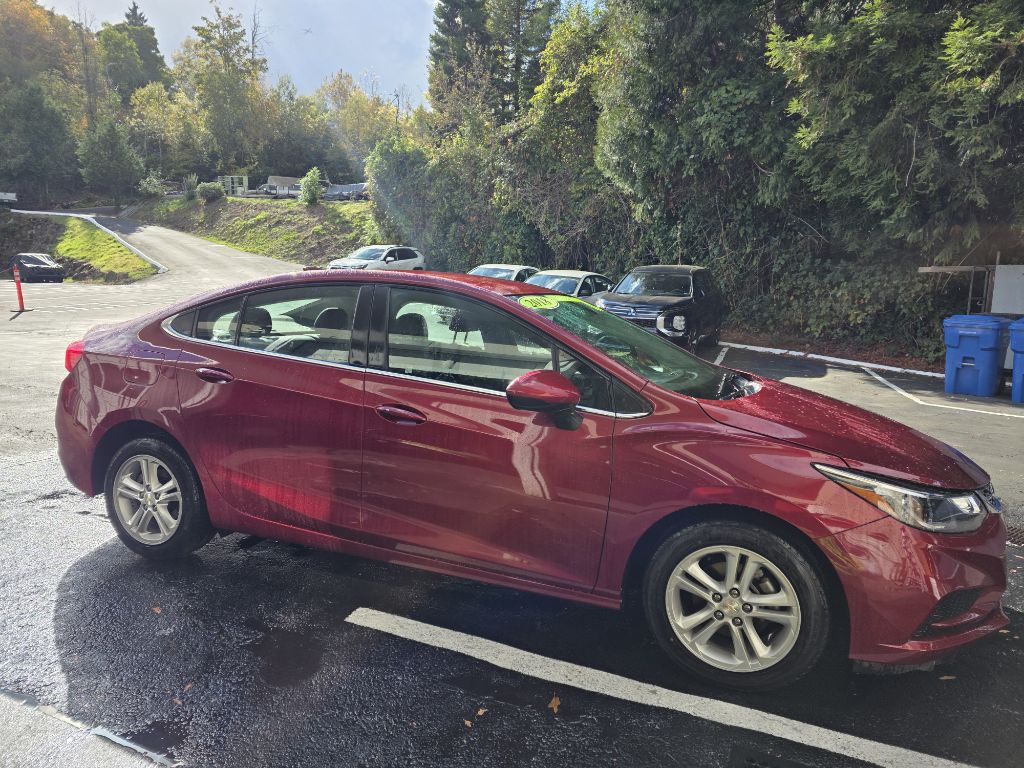 Photo 6 of this CHEVROLET CRUZE