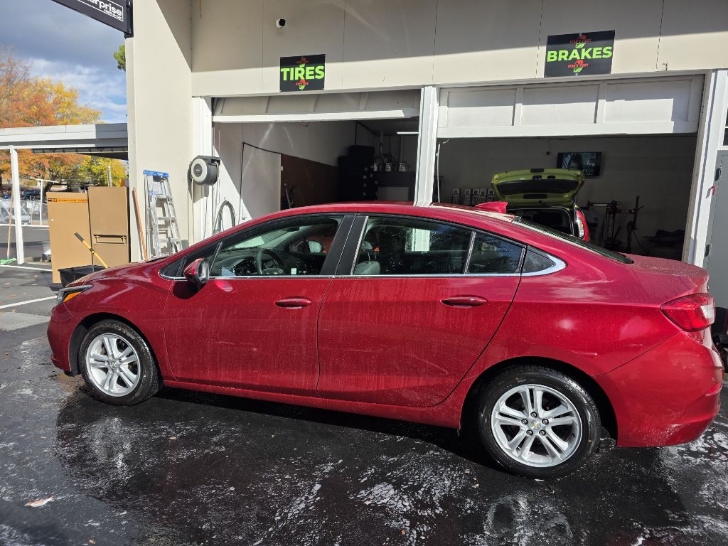 Photo 5 of this CHEVROLET CRUZE