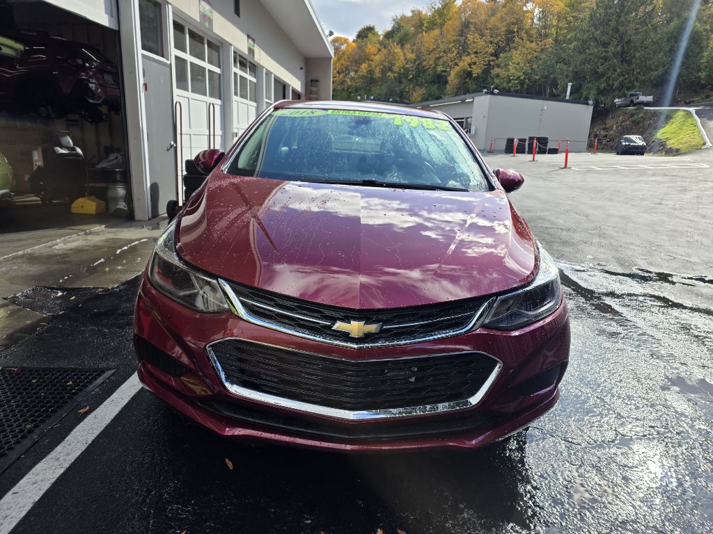 Photo 2 of this CHEVROLET CRUZE