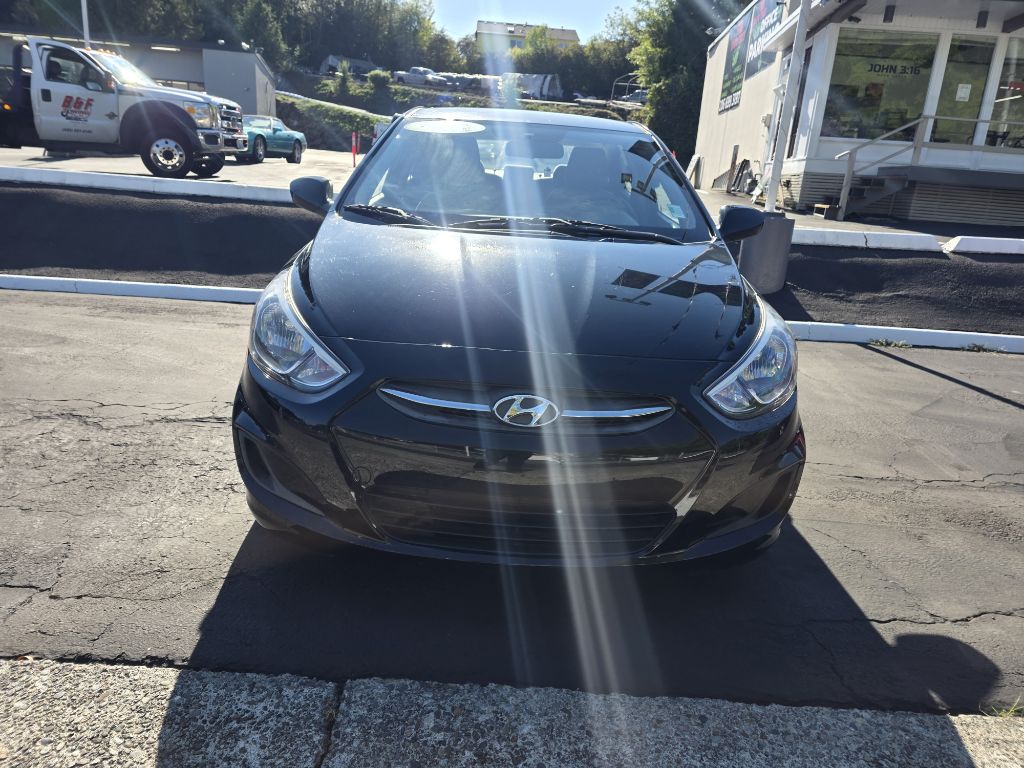 Photo 4 of this HYUNDAI ACCENT