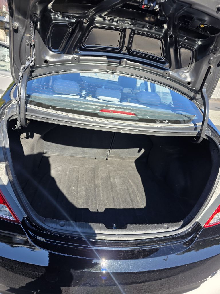 Photo 13 of this HYUNDAI ACCENT
