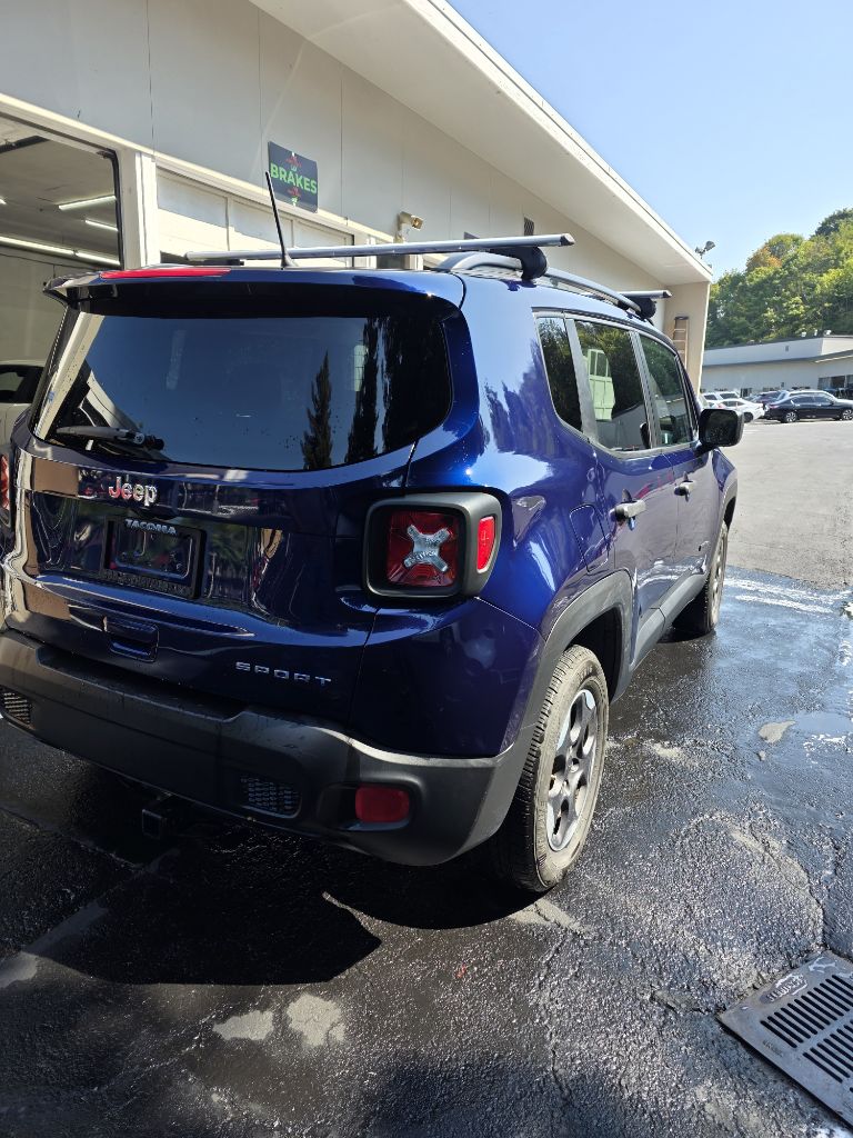 Photo 7 of this JEEP RENEGADE