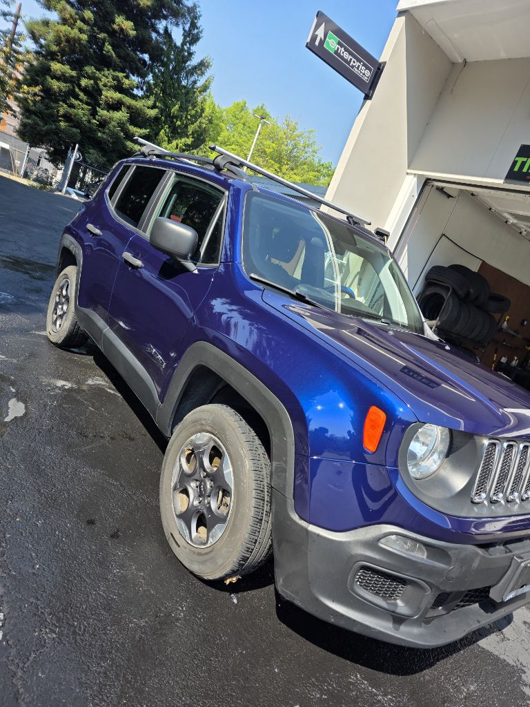 Photo 5 of this JEEP RENEGADE