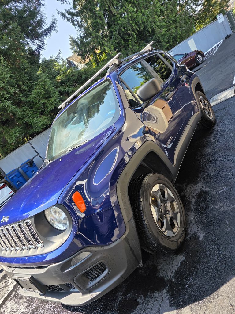 Photo 3 of this JEEP RENEGADE