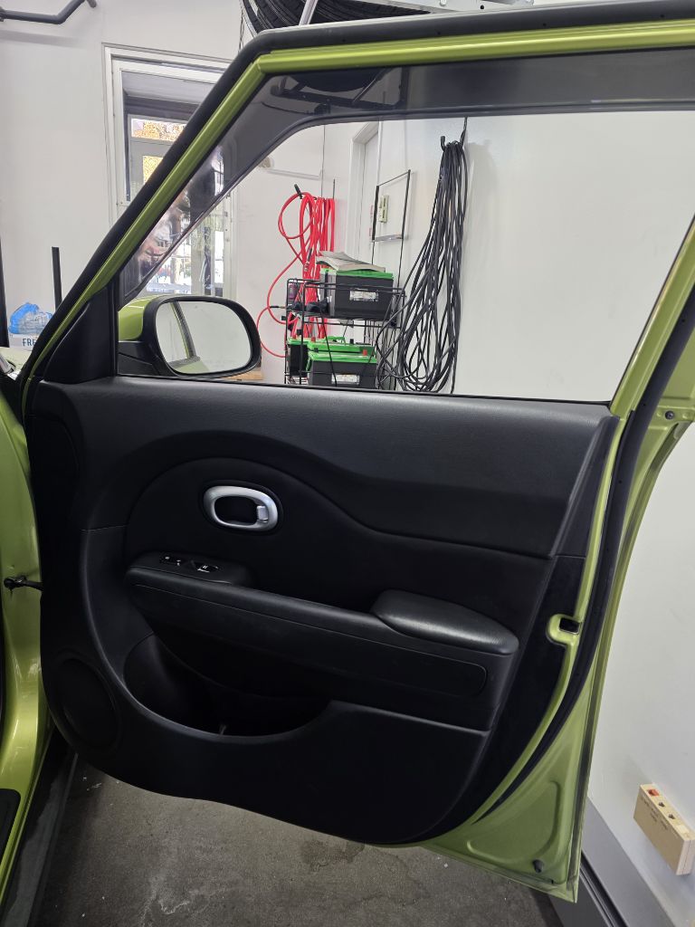 Photo 16 of this KIA SOUL