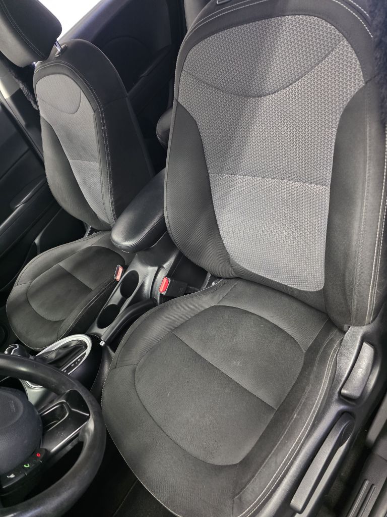 Photo 25 of this KIA SOUL