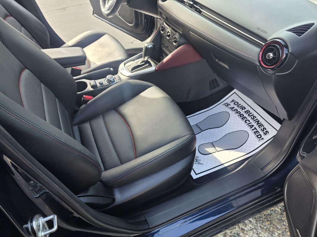 Photo 15 of this MAZDA CX-3