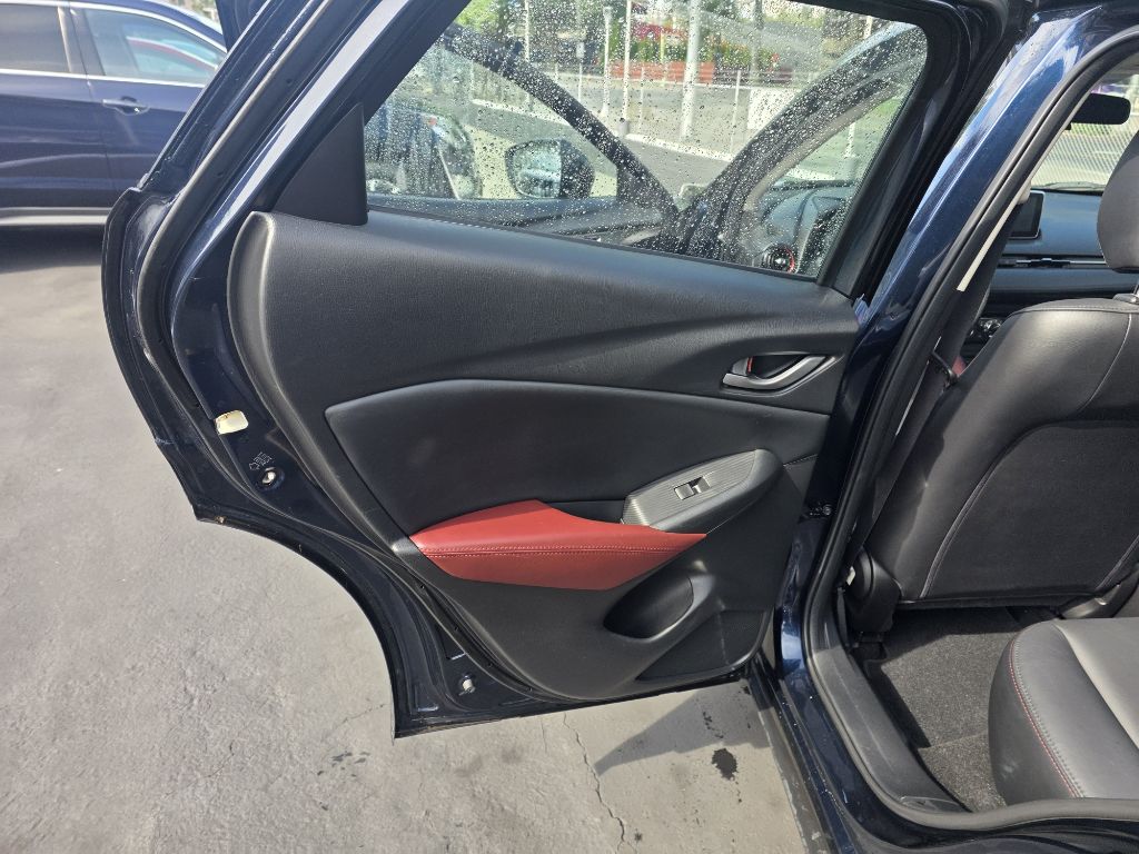 Photo 16 of this MAZDA CX-3