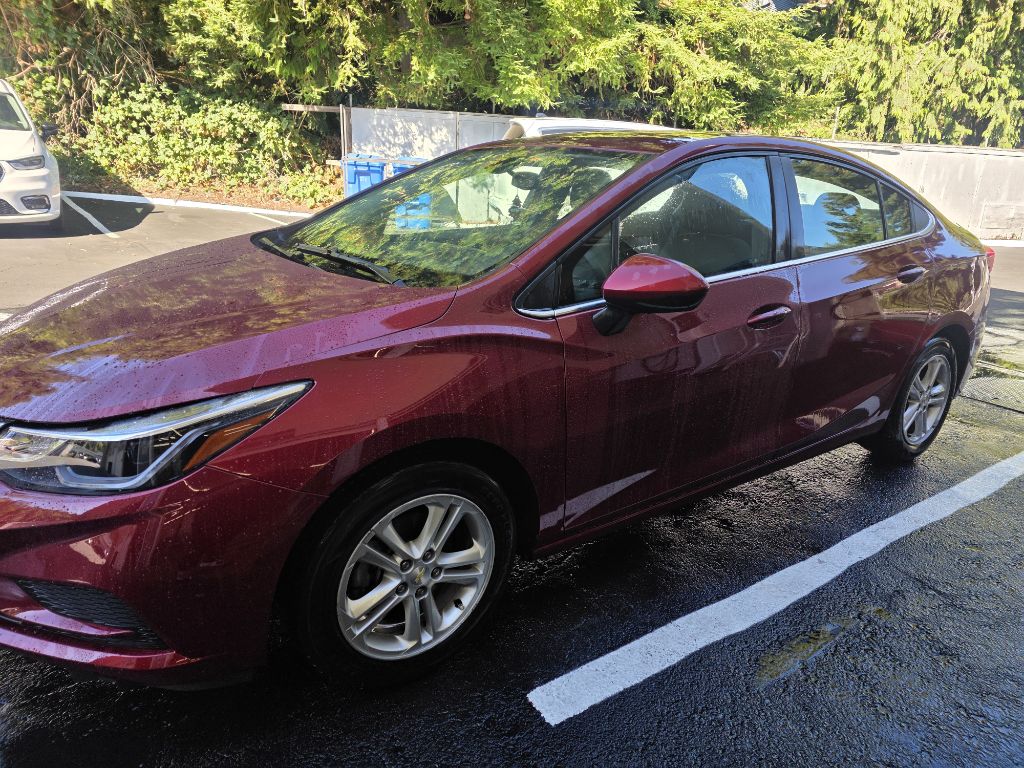 Photo 8 of this CHEVROLET CRUZE