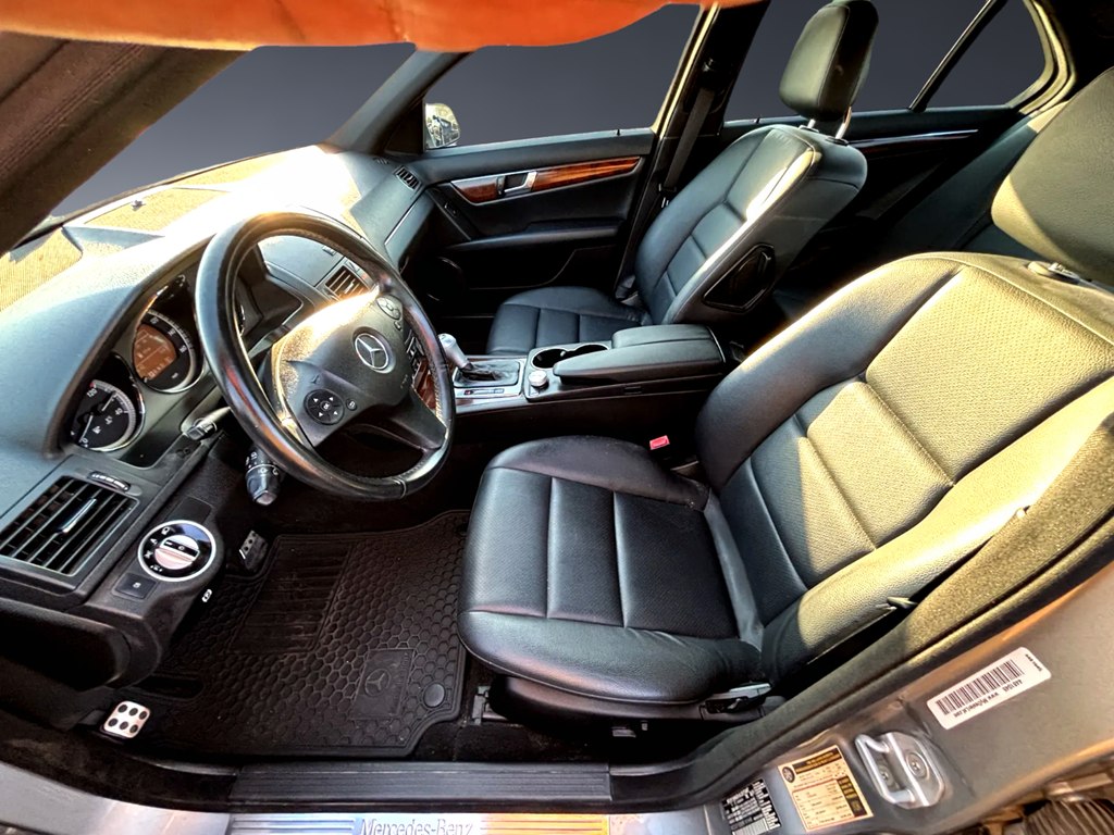 Photo 8 of this MERZ C-CLASS