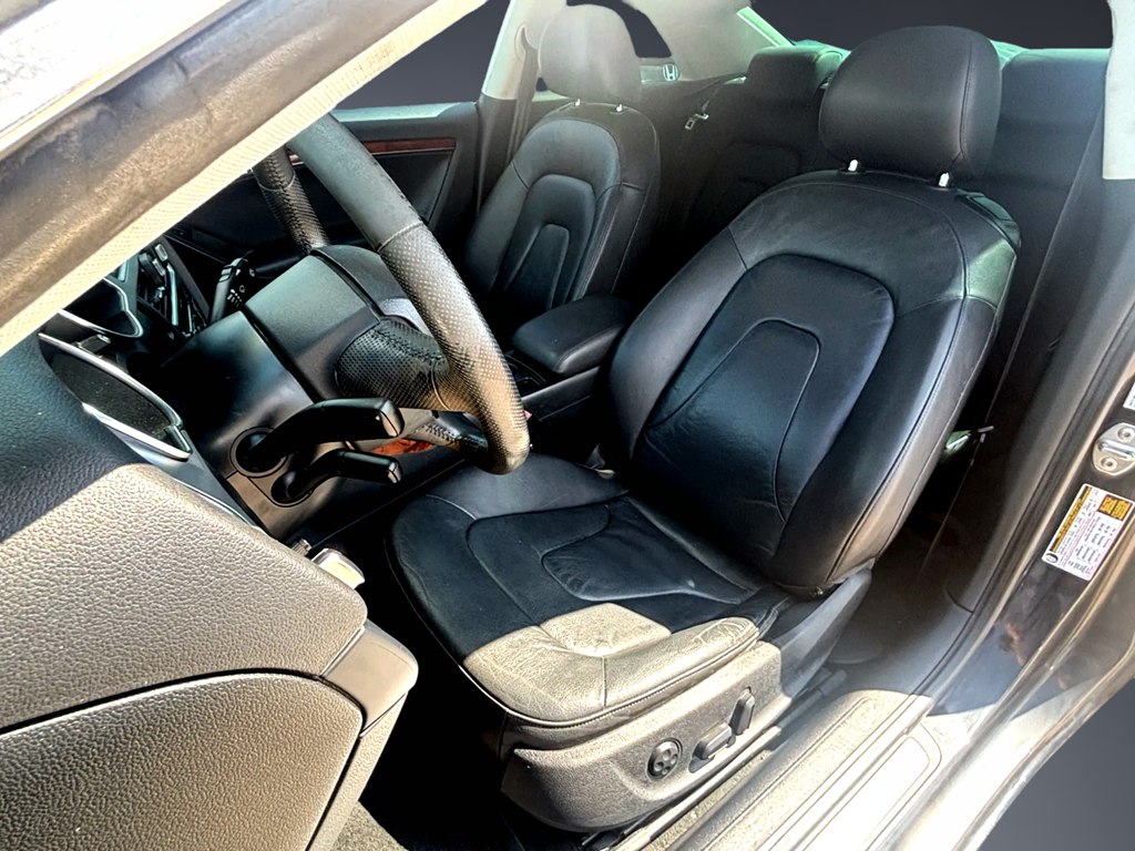 Photo 9 of this AUDI A5