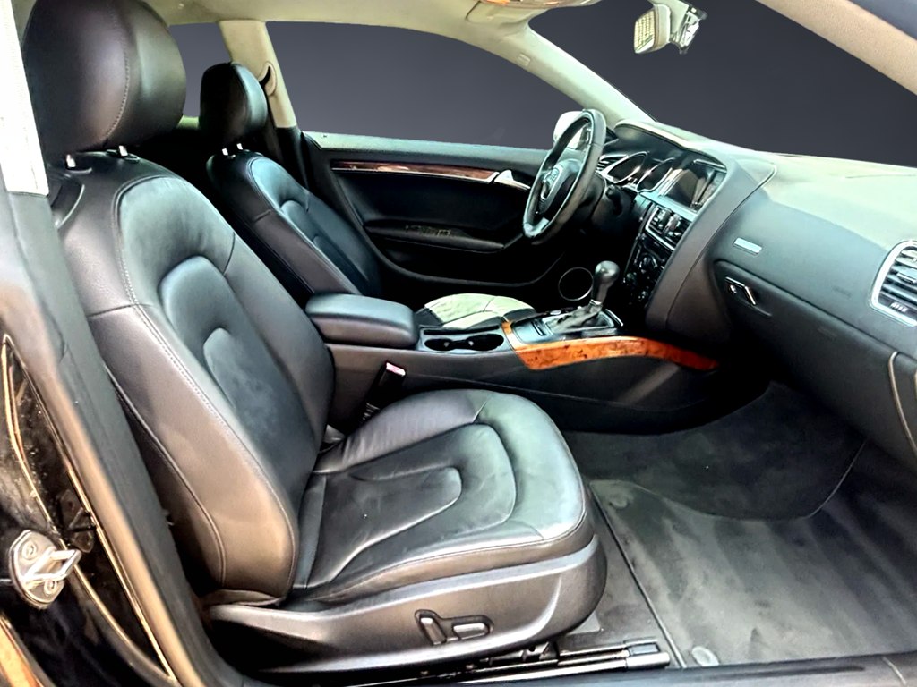 Photo 10 of this AUDI A5