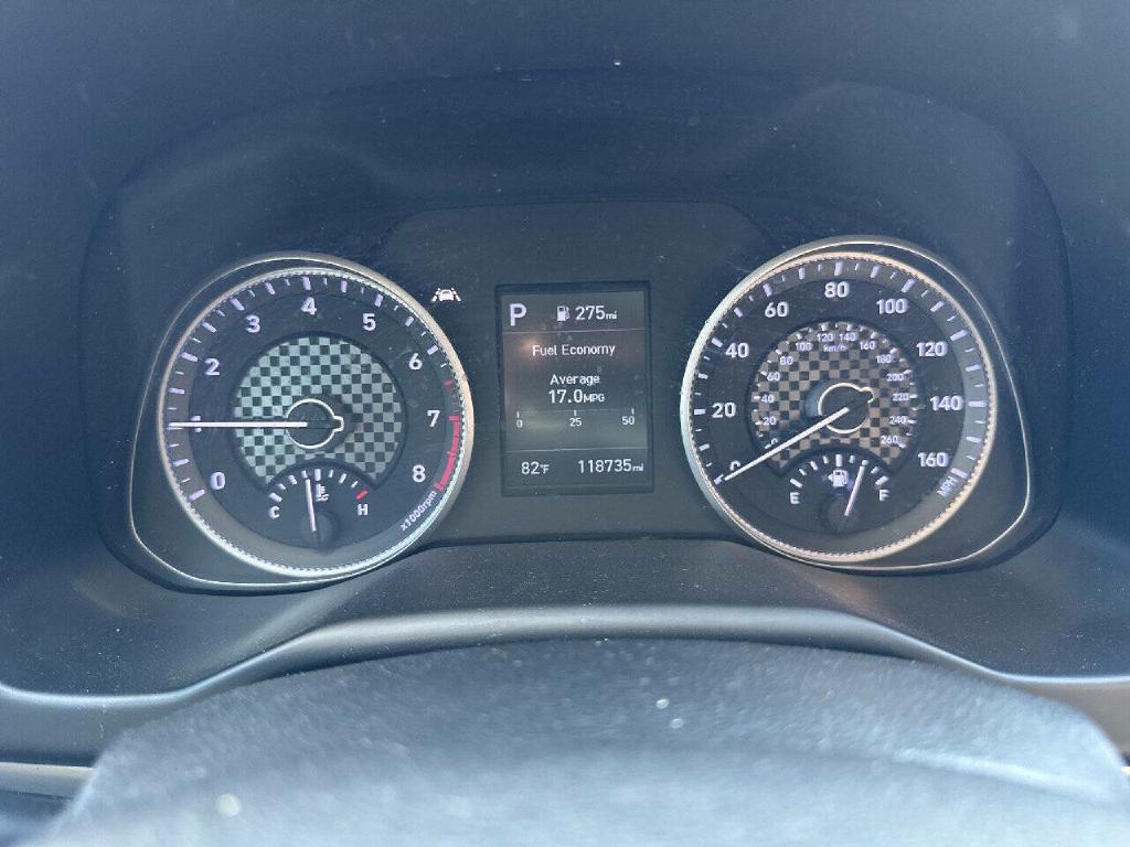 Photo 14 of this HYUNDAI ELANTRA