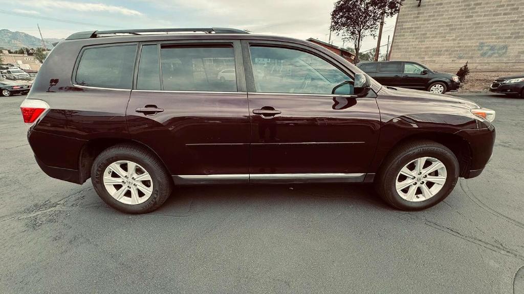 Photo 3 of this TOYOTA HIGHLANDER