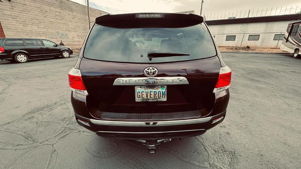 Photo 5 of this TOYOTA HIGHLANDER
