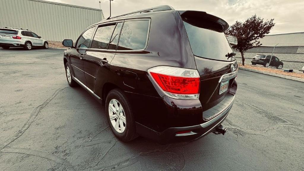 Photo 6 of this TOYOTA HIGHLANDER