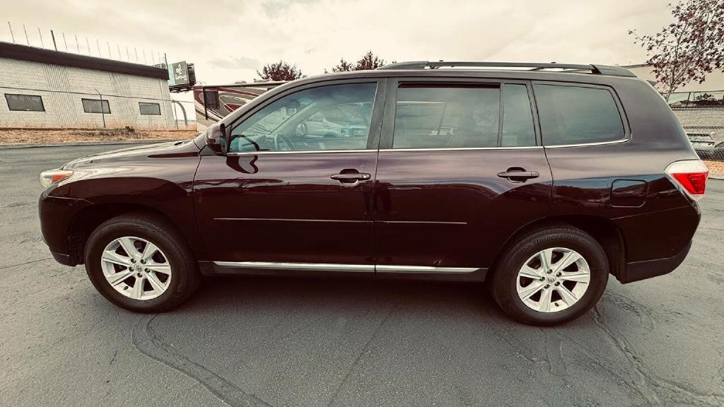 Photo 7 of this TOYOTA HIGHLANDER