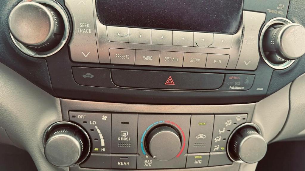Photo 19 of this TOYOTA HIGHLANDER