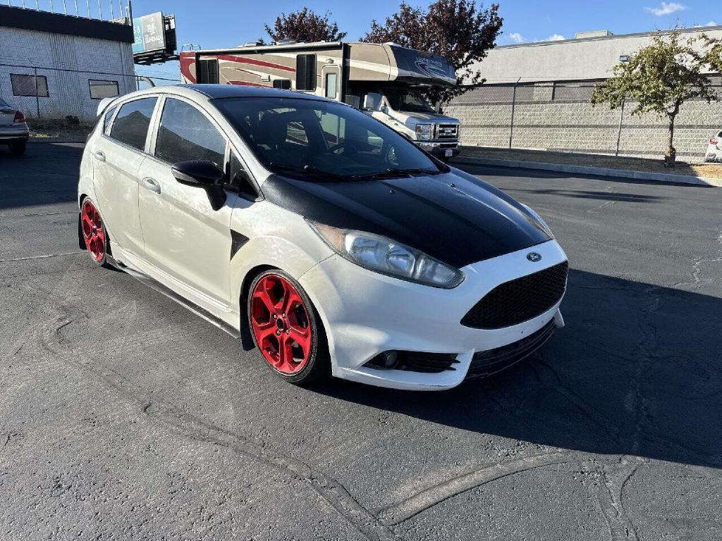 Photo 4 of this FORD FIESTA