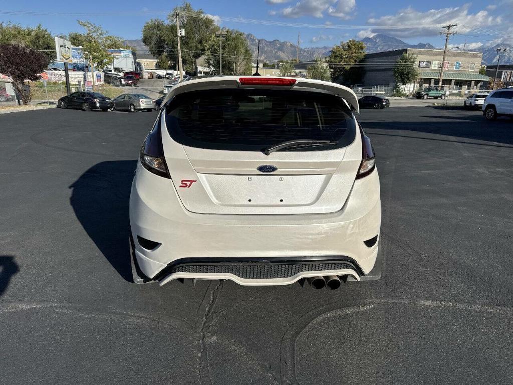 Photo 7 of this FORD FIESTA