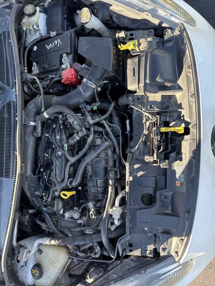 Photo 19 of this FORD FIESTA