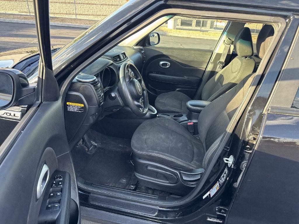 Photo 10 of this KIA SOUL