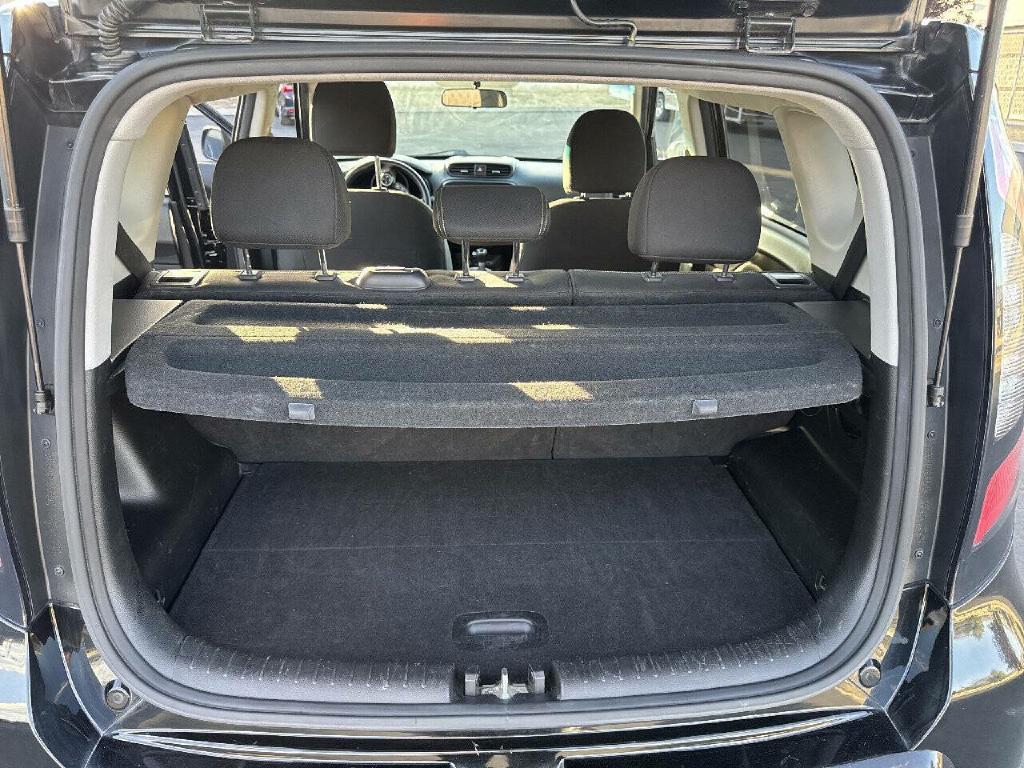 Photo 13 of this KIA SOUL