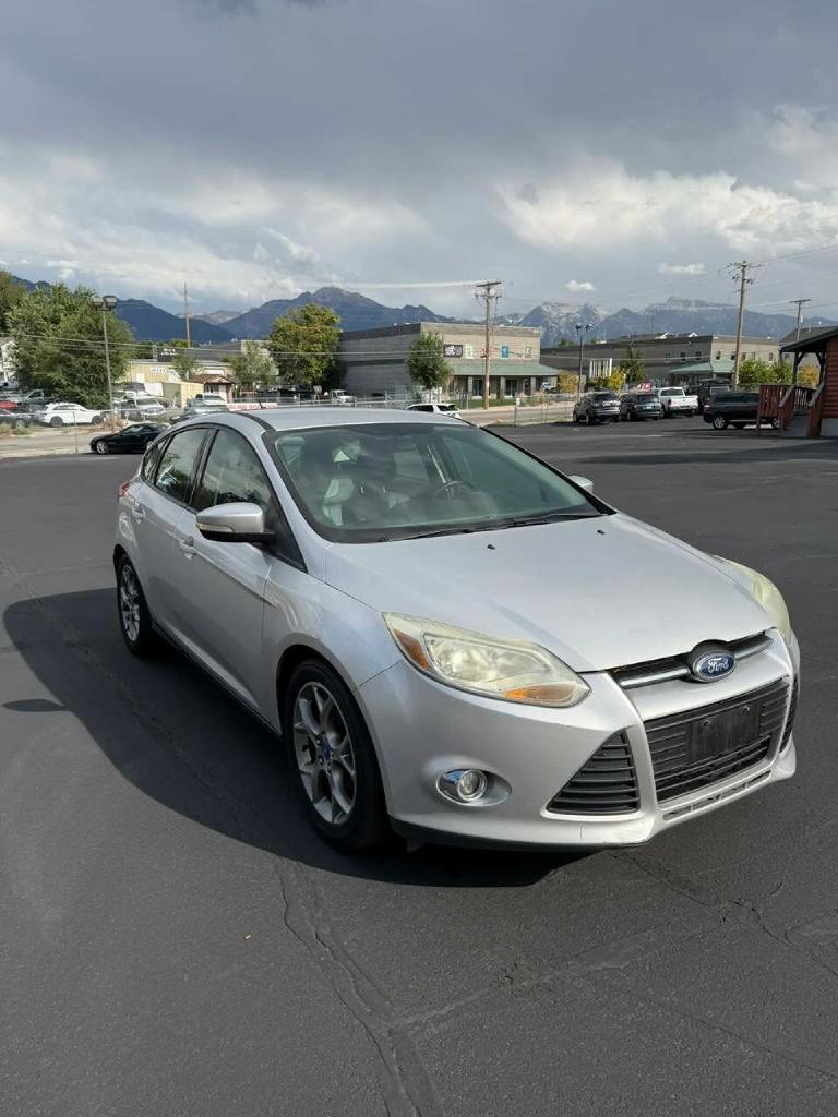 Photo 2 of this FORD FOCUS