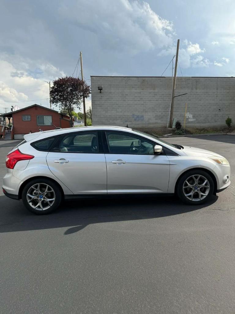 Photo 3 of this FORD FOCUS