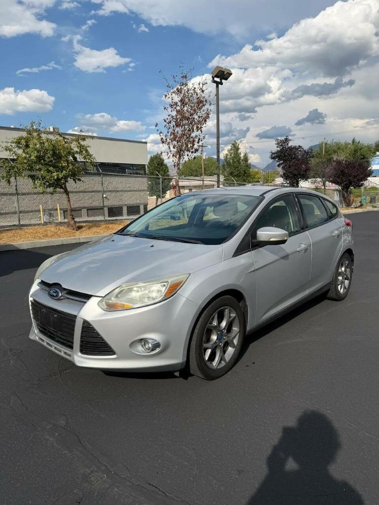 Photo 9 of this FORD FOCUS