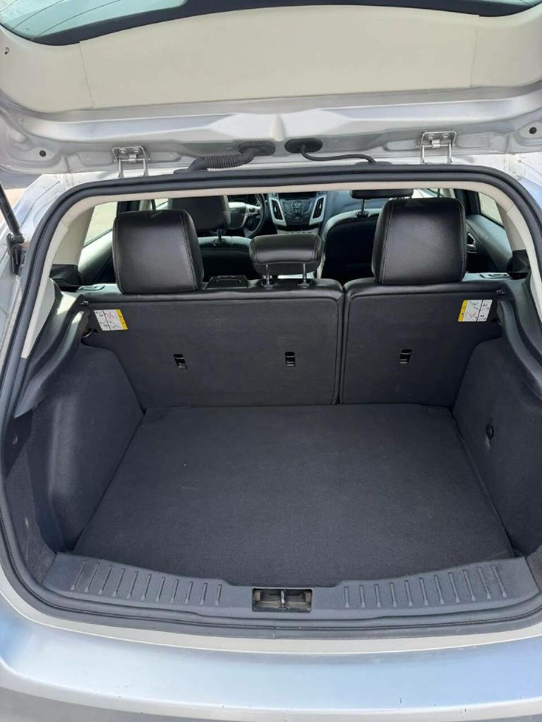 Photo 14 of this FORD FOCUS