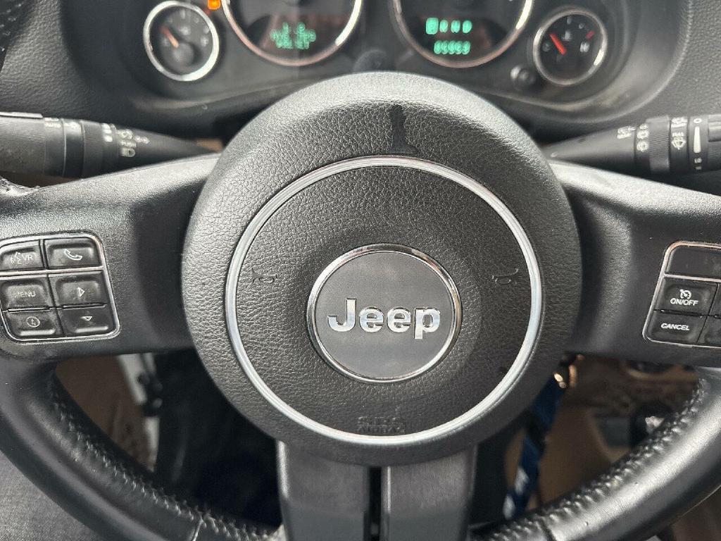 Photo 14 of this JEEP WRANGLER UNLIMI