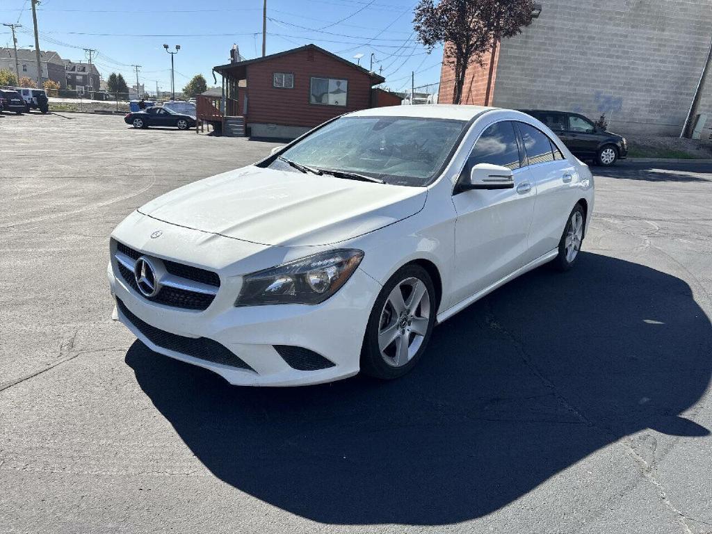 Photo 2 of this MERCEDES-BENZ CLA