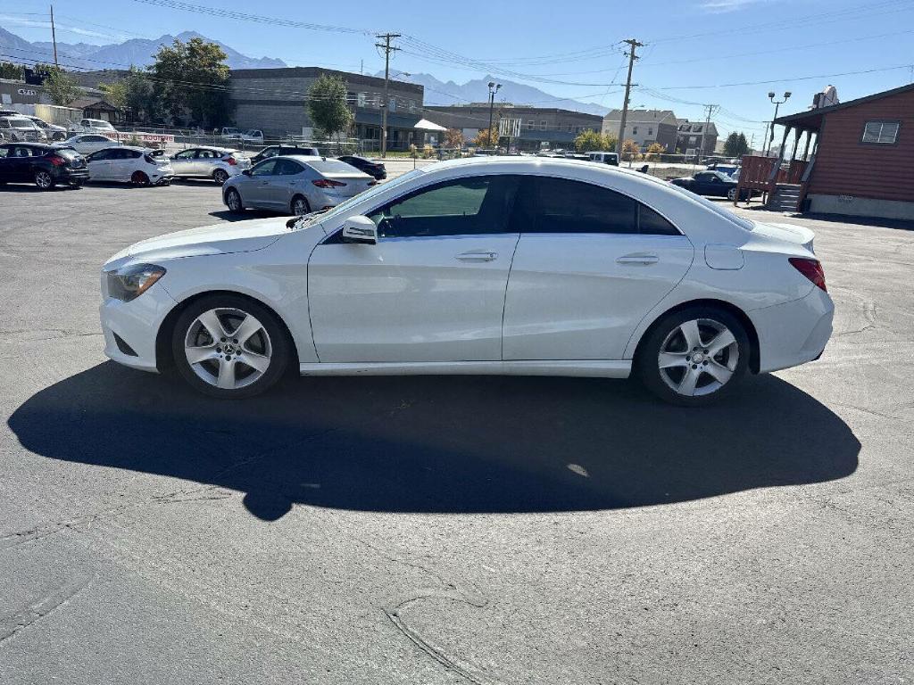 Photo 3 of this MERCEDES-BENZ CLA