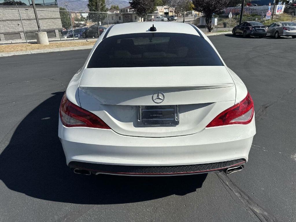 Photo 5 of this MERCEDES-BENZ CLA