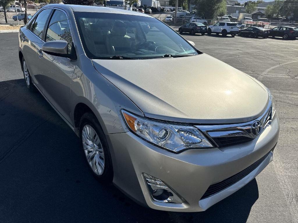 Photo 2 of this TOYOTA CAMRY