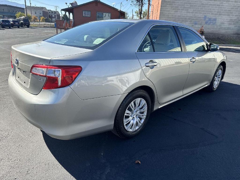 Photo 4 of this TOYOTA CAMRY