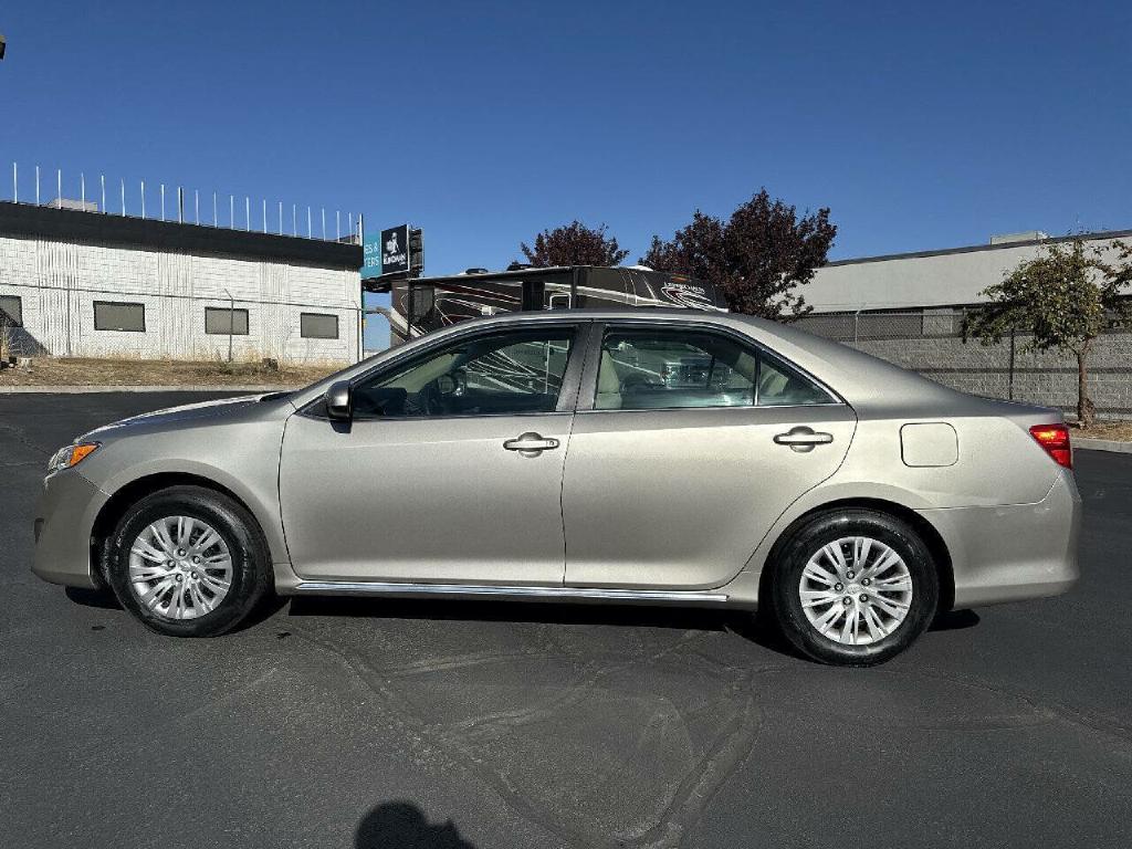 Photo 7 of this TOYOTA CAMRY