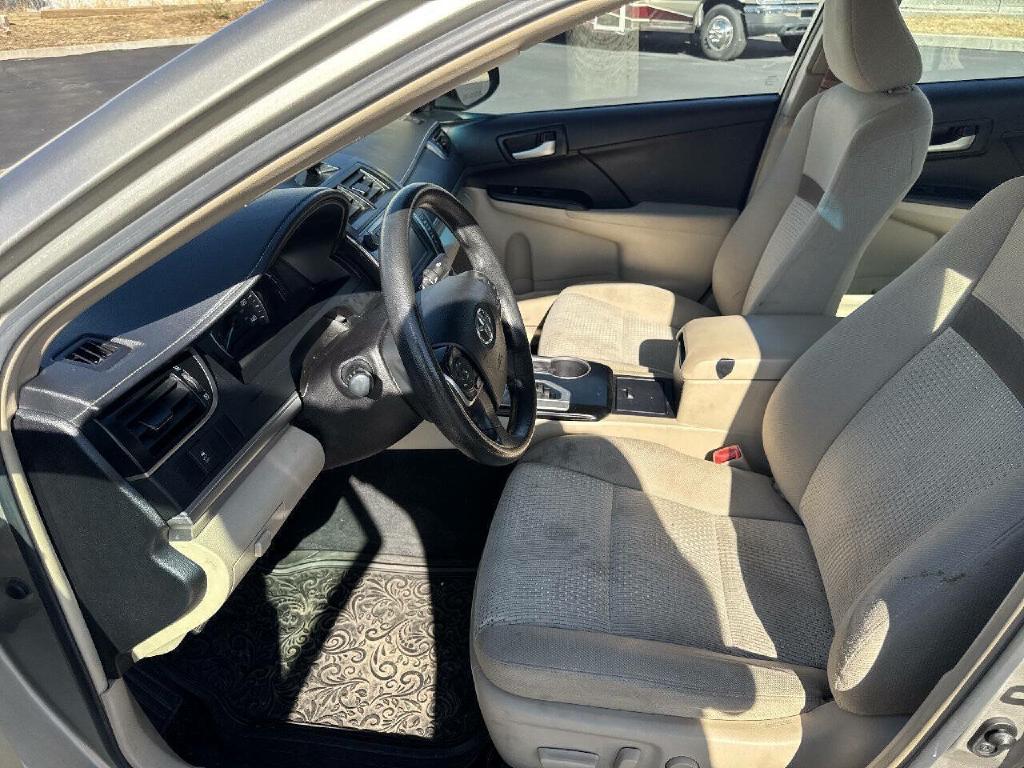 Photo 10 of this TOYOTA CAMRY