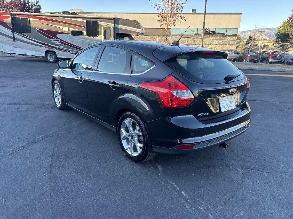 Photo 5 of this FORD FOCUS