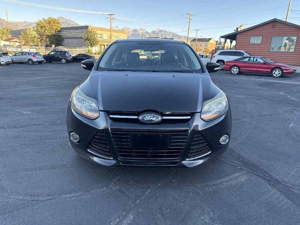 Photo 13 of this FORD FOCUS