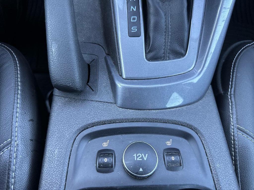 Photo 24 of this FORD FOCUS