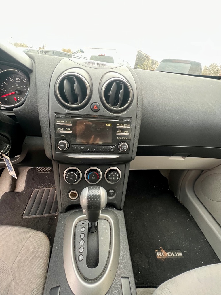 Photo 11 of this NISSAN ROGUE SELECT