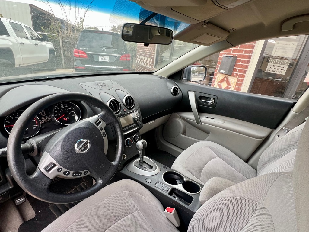 Photo 7 of this NISSAN ROGUE SELECT