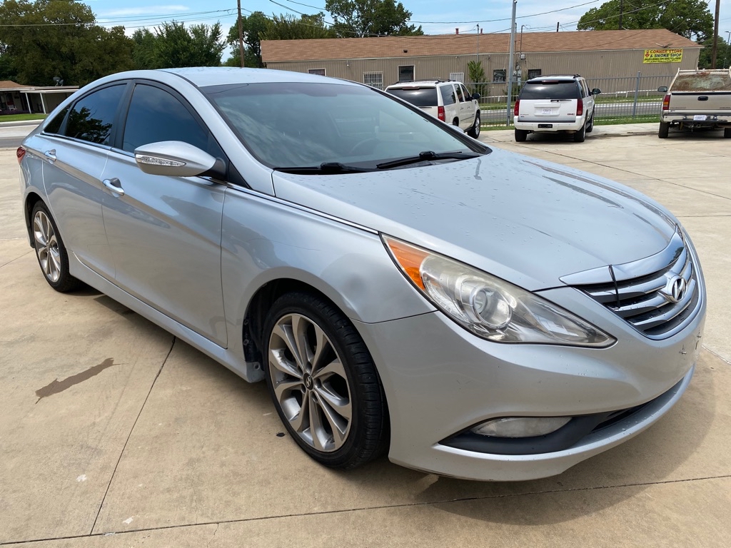 Photo 5 of this HYUNDAI SONATA