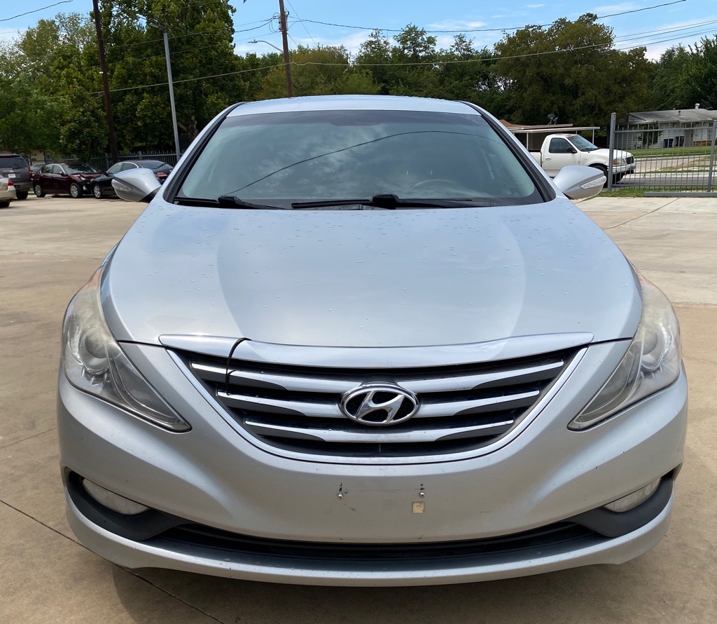 Photo 6 of this HYUNDAI SONATA